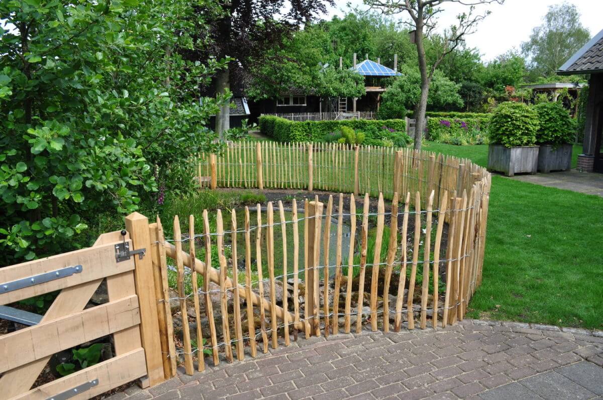 Teichzaun Holz Kinderschutz Schön & sicher!