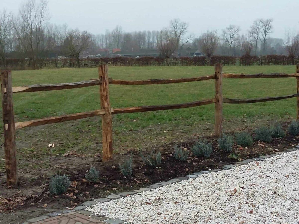 Post en châtaignier 2-niveaux
