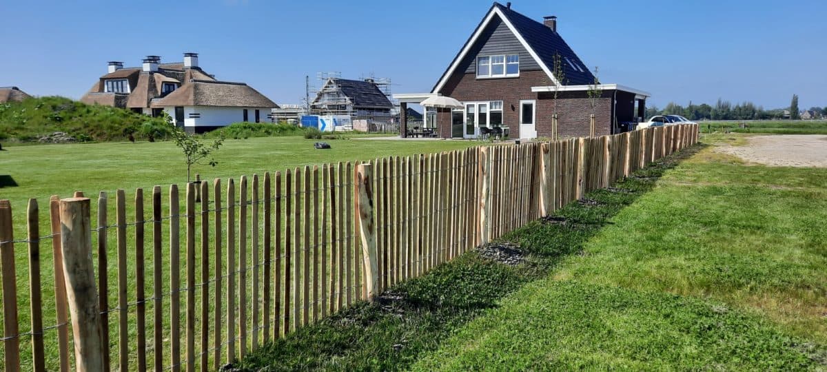 Robinia hekwerk 100 cm h met 4 cm latafstand